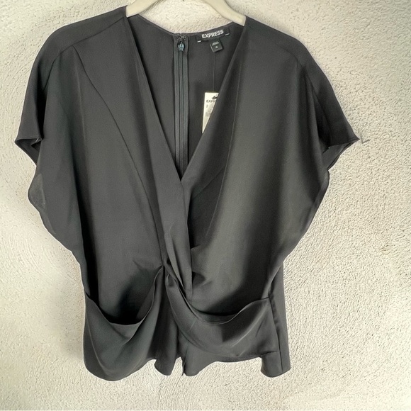 Express Twist Front True Black Short Sleeve V-Neck Blouse Size XL - DRAFT - Picture 4 of 7